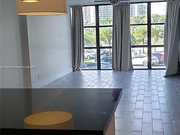 3rd image of 800 Parkview Dr APT 205