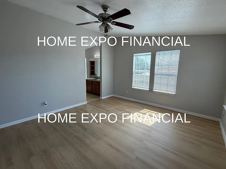 26590 Franklin Ave — Photo 34