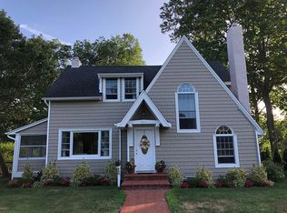 265 Windsor Ave, Brightwaters, NY 11718