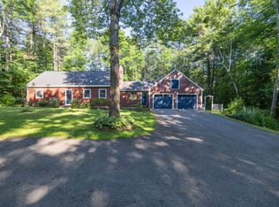 185 Pond Rd, Manchester, ME 04351