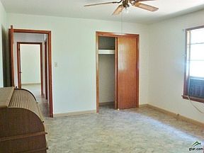 4th image of 802 Palestine St