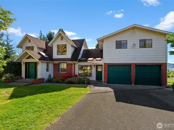 1706 S Sunset Drive, Tacoma, WA 98465