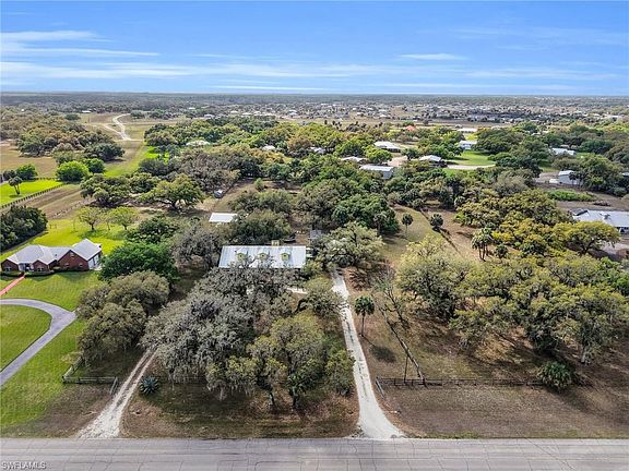 4th image of 1712 Frontier CIR