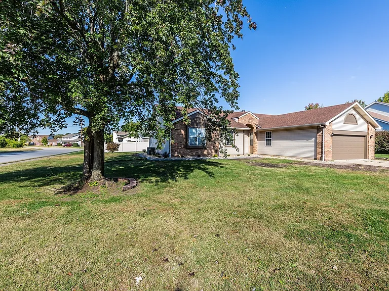 1113 S Walnut St — Photo 27
