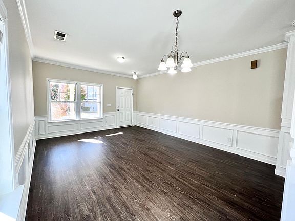 5th image of 109 Sheridan Ct