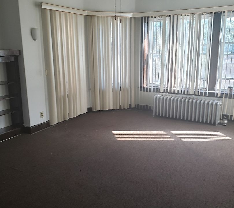 2nd image of 8324 S Paulina St #2