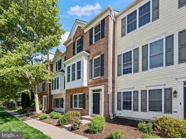 13736 Copper Kettle Pl, Herndon, VA 20171
