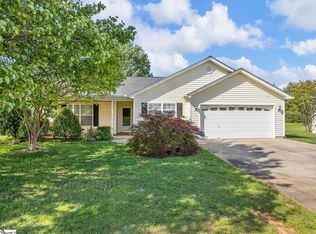 307 Shadowfield Acres Dr, Duncan, SC 29334