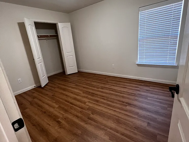412 Lipizzan Ln — Photo 17