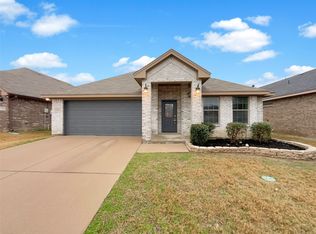 12228 Hunters Knoll Dr, Fort Worth, TX 76115