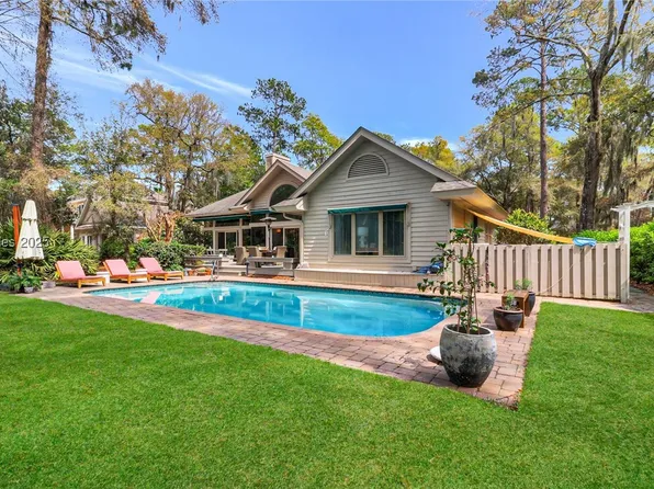 20 Wildbird Ln, Hilton Head Island, SC 29926