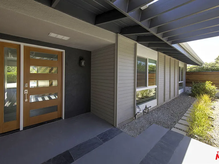 22427 De Kalb Dr — Photo 5