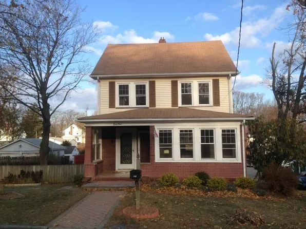 61 New St, Dover, NJ 07801