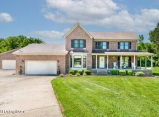 4701 Running Fox Dr, Shepherdsville, KY 40165