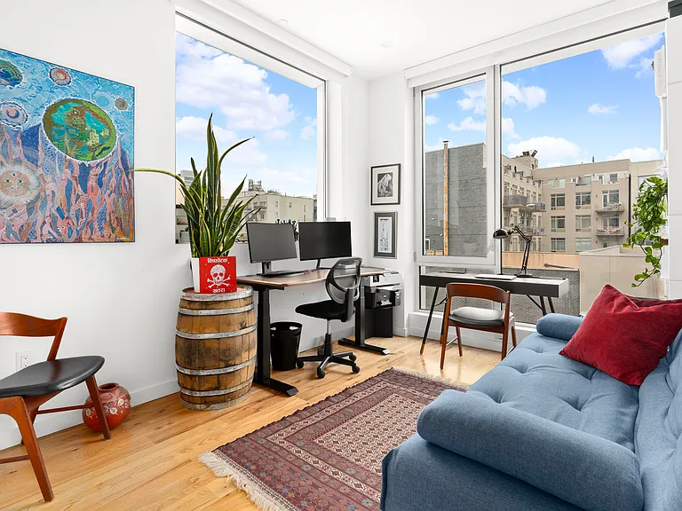 202 N 10th St #3 — Photo 9