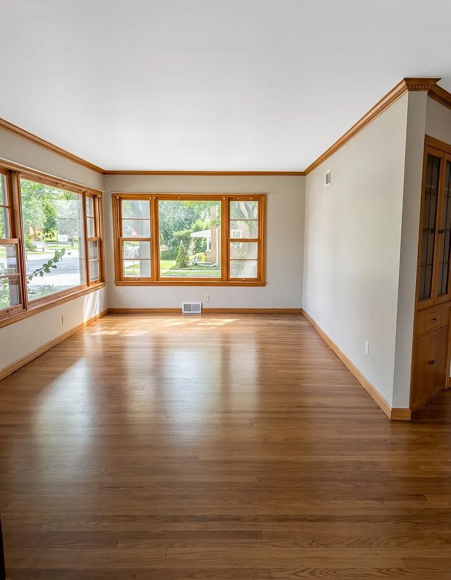 2759 S Howell Ave — Photo 1