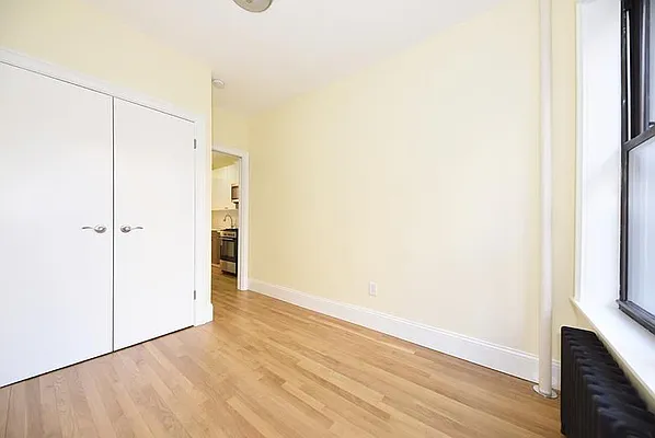 Rented by Buchbinder & Warren | media 16