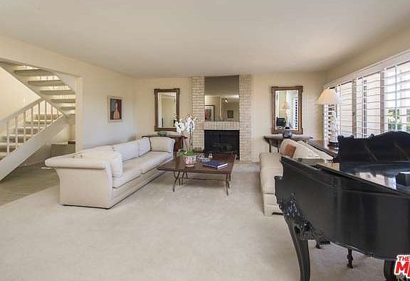 4th image of 2735 Bottlebrush Dr