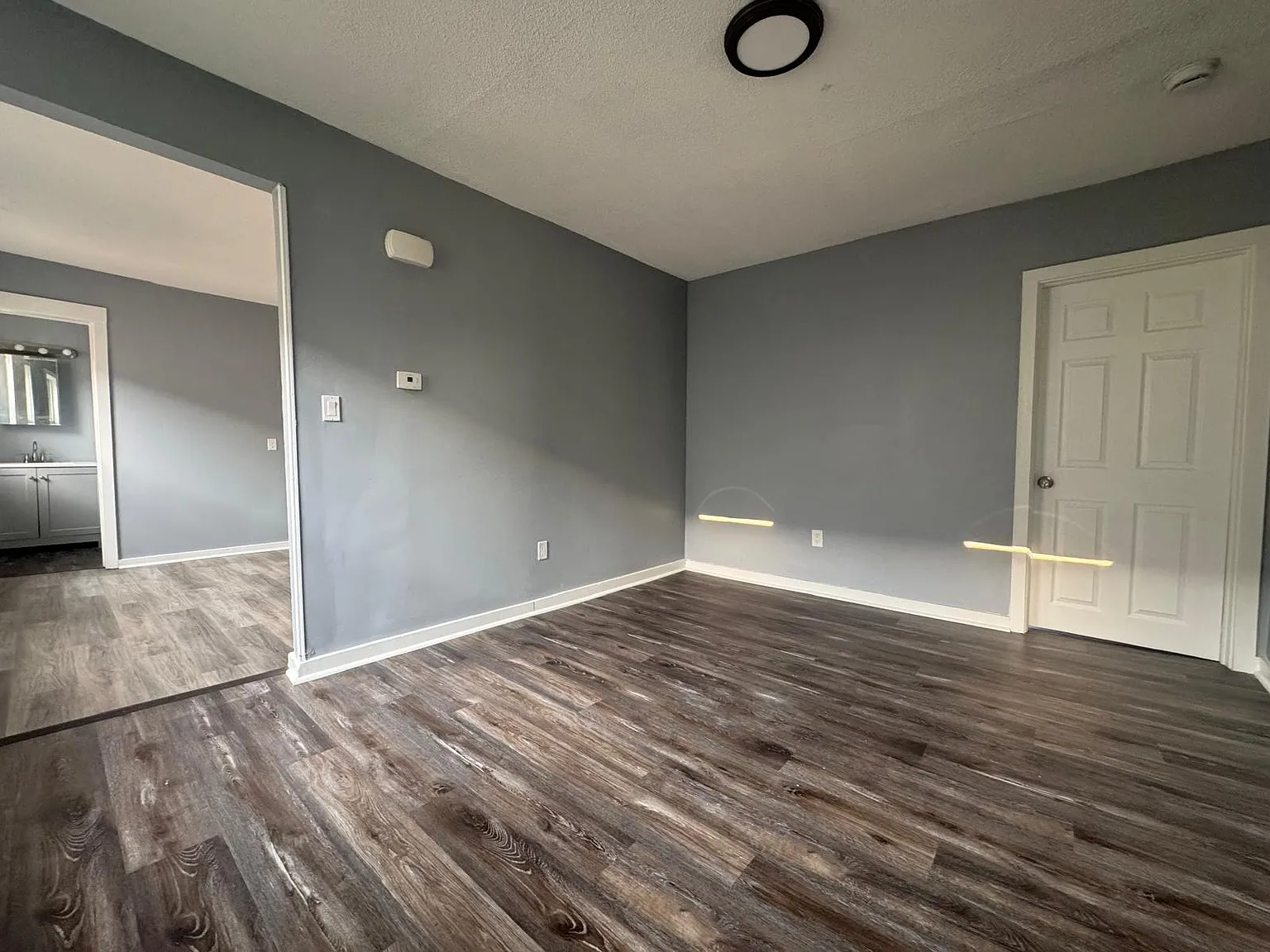 3 bed, 1200 sqft, $1,595 — Photo 2