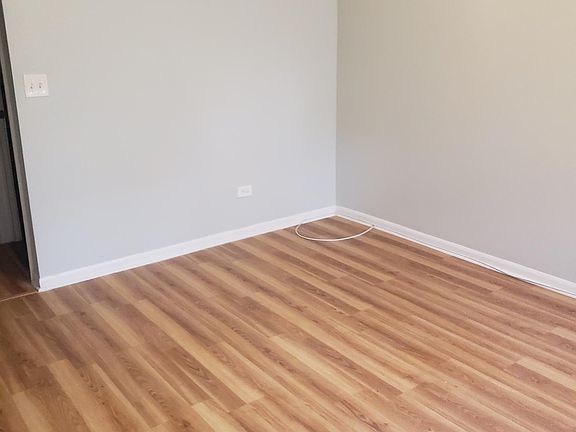 2nd image of 3604 W Diversey Avenue G #G