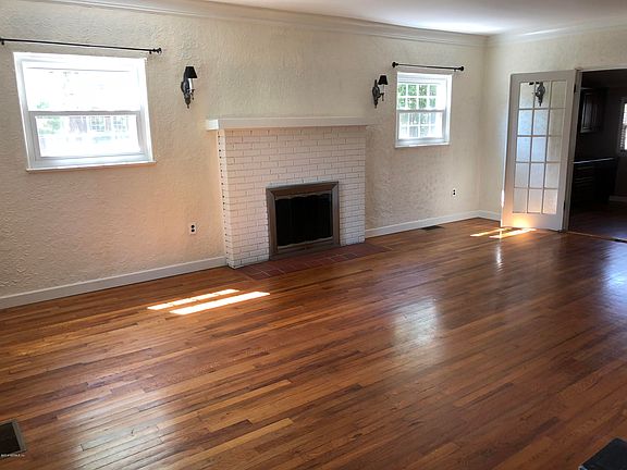 3rd image of 2936 Princeton Ave