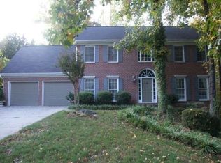 135 Spring Ridge Dr, Roswell, GA 30076