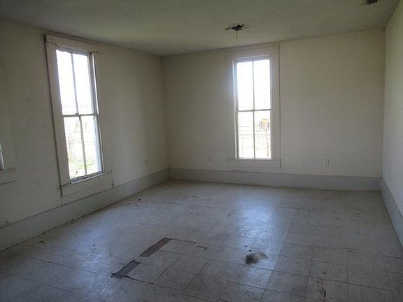 5th image of 1009 E Cotton St