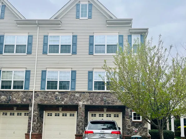 11187 Wortham Crest Cir, Manassas, VA 20109