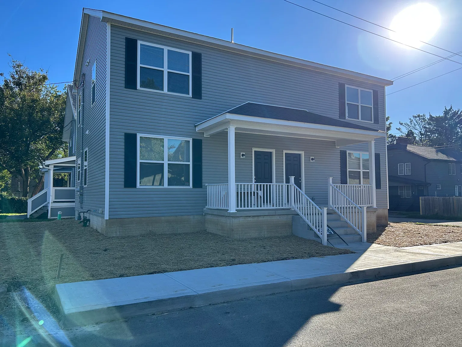 2 bed, 2.5 bath, 1200 sqft, $2,100 — Photo 2