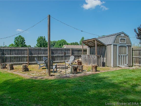 4th image of 958 York Road