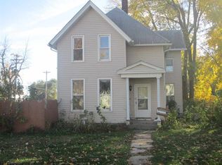 1903 W 2nd St, Davenport, IA 52802