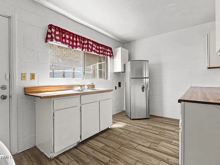4006 Laredo Ave #1 — Photo 12