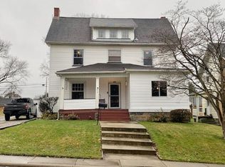425 W North Ave, East Palestine, OH
