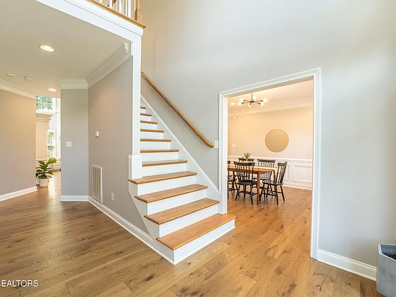 5th image of 8663 Lake Village Cir