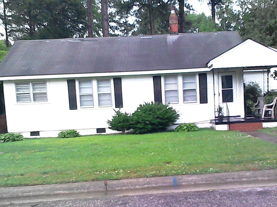 2nd image of 614 Caldwell Ave NE