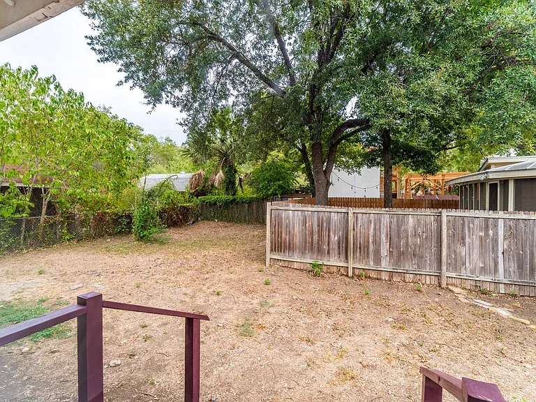 469 E Magnolia Ave — Photo 25