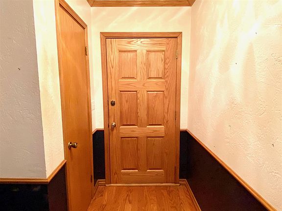 3rd image of 2713 Indian Dr