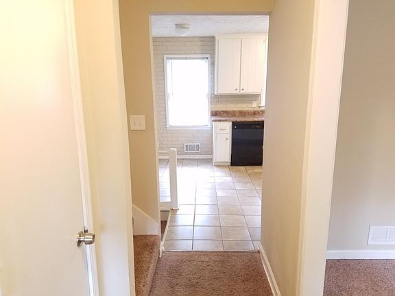 3rd image of 3334 Heatherwood Ln