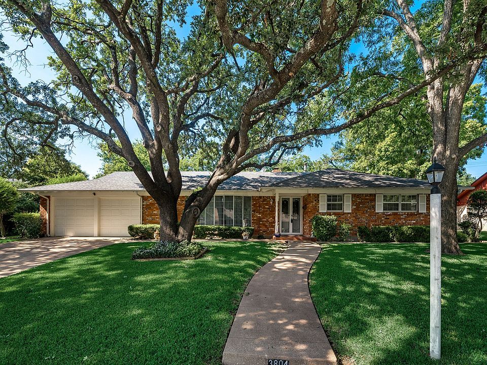 3804 Walton Ave _ 01.jpg