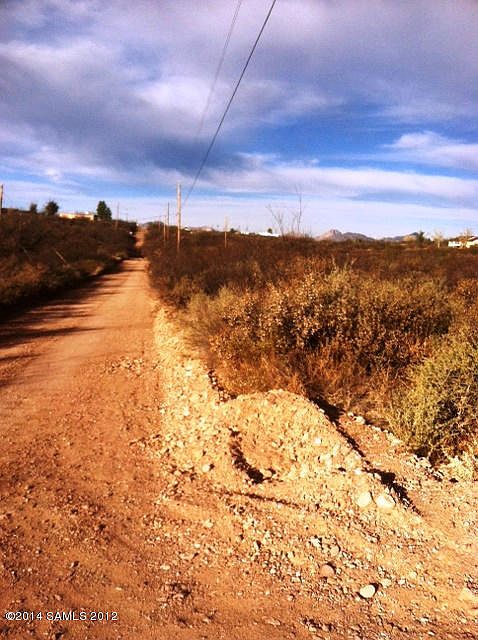 2nd image of 1413 E Lincoln Rd