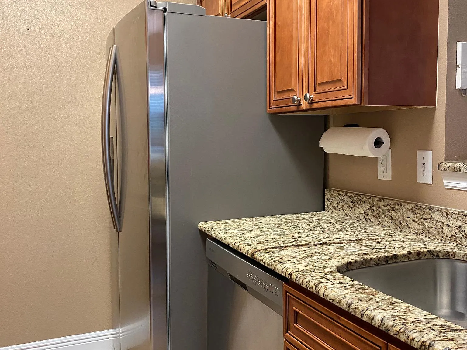 1 bed, 867 sqft, $1,775 — Photo 4