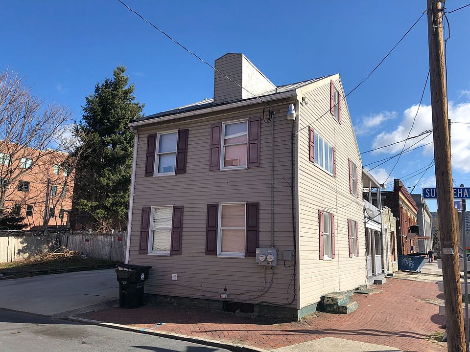 1st image of 270 Calder St #272
