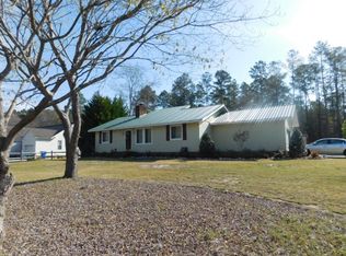 11901 Cypress Dr, Laurinburg, NC 28352
