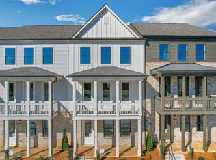 118 Railroad Ave NW, Lilburn, GA 30047