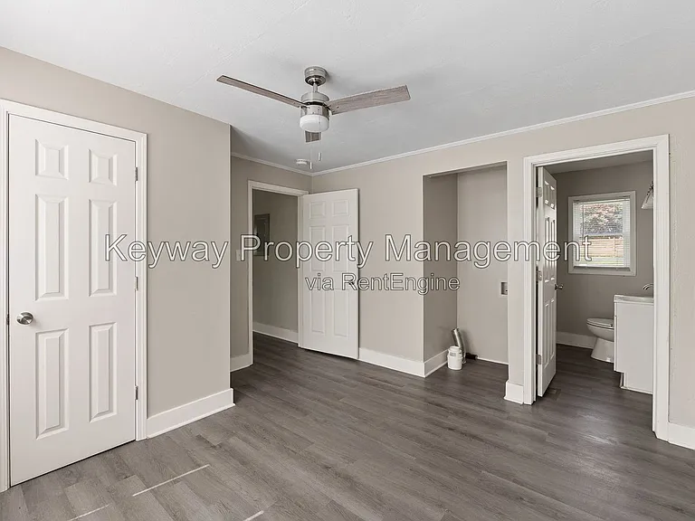 304 Crystal Lake Dr — Photo 6