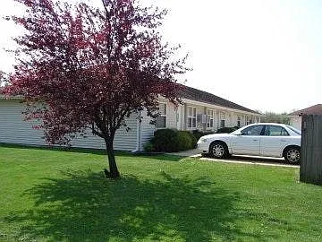 406 E Pine Street — Photo 2