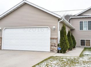 1527 34th Ave S, Moorhead, MN 56560