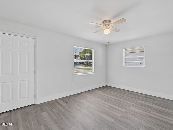 3rd image of 2425 Anastasia Dr