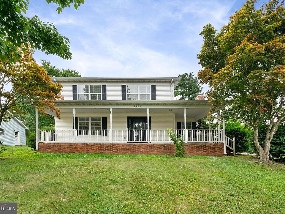 1st image of 2309 Maplewood Dr
