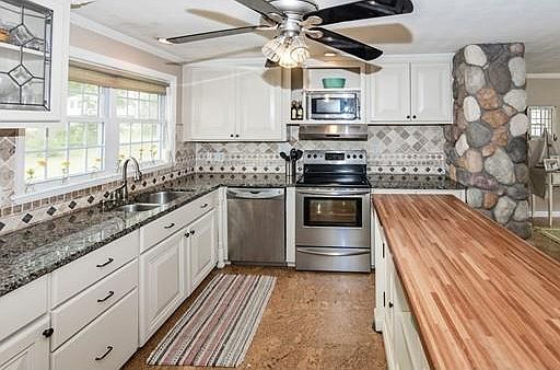4th image of 13 Dartmouth St